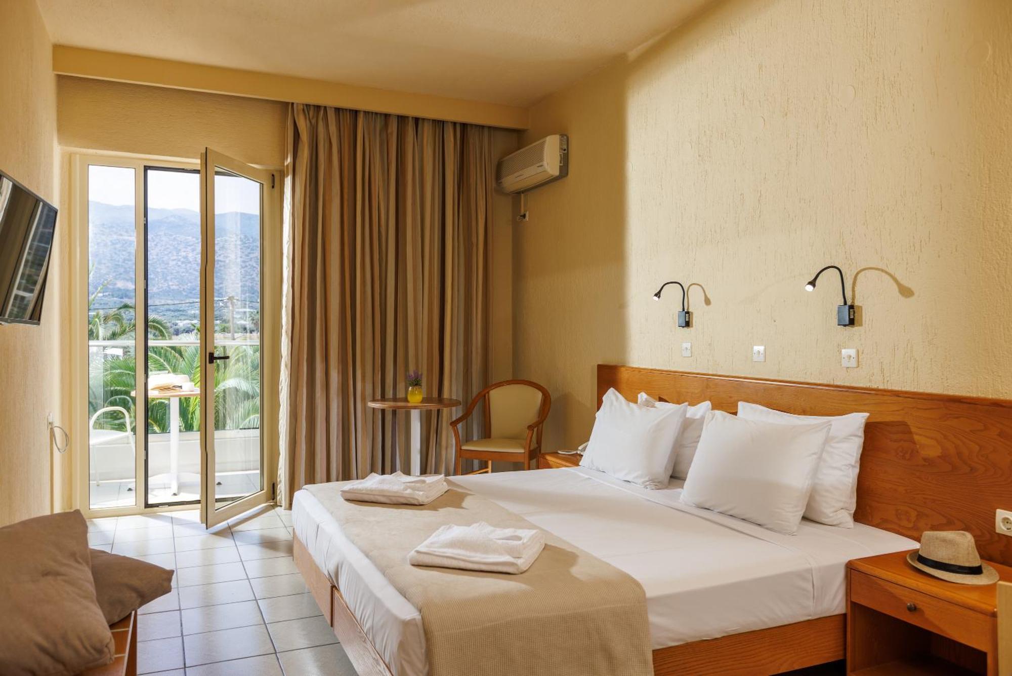 Malia Bay Beach Hotel & Bungalows Esterno foto