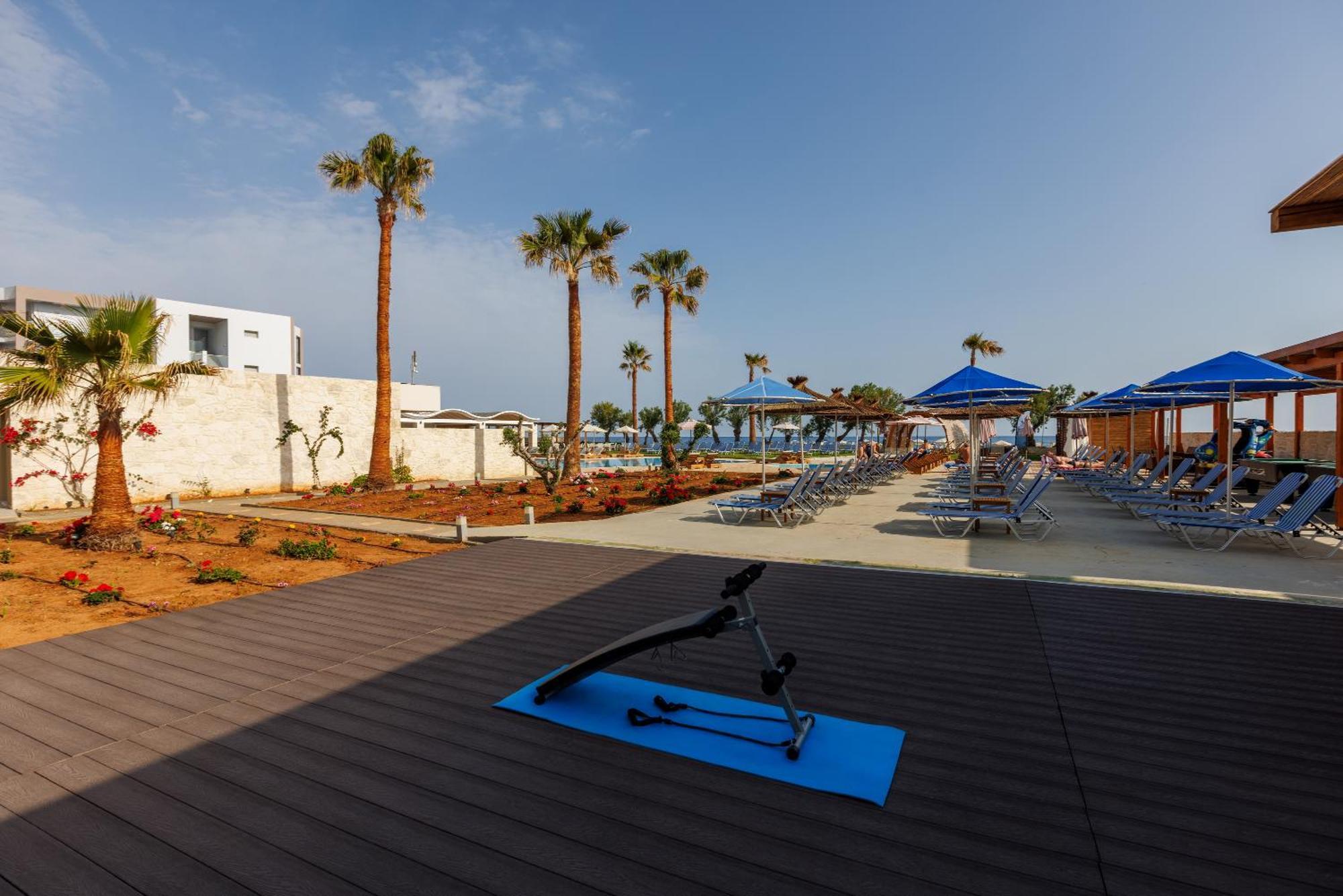 Malia Bay Beach Hotel & Bungalows Esterno foto