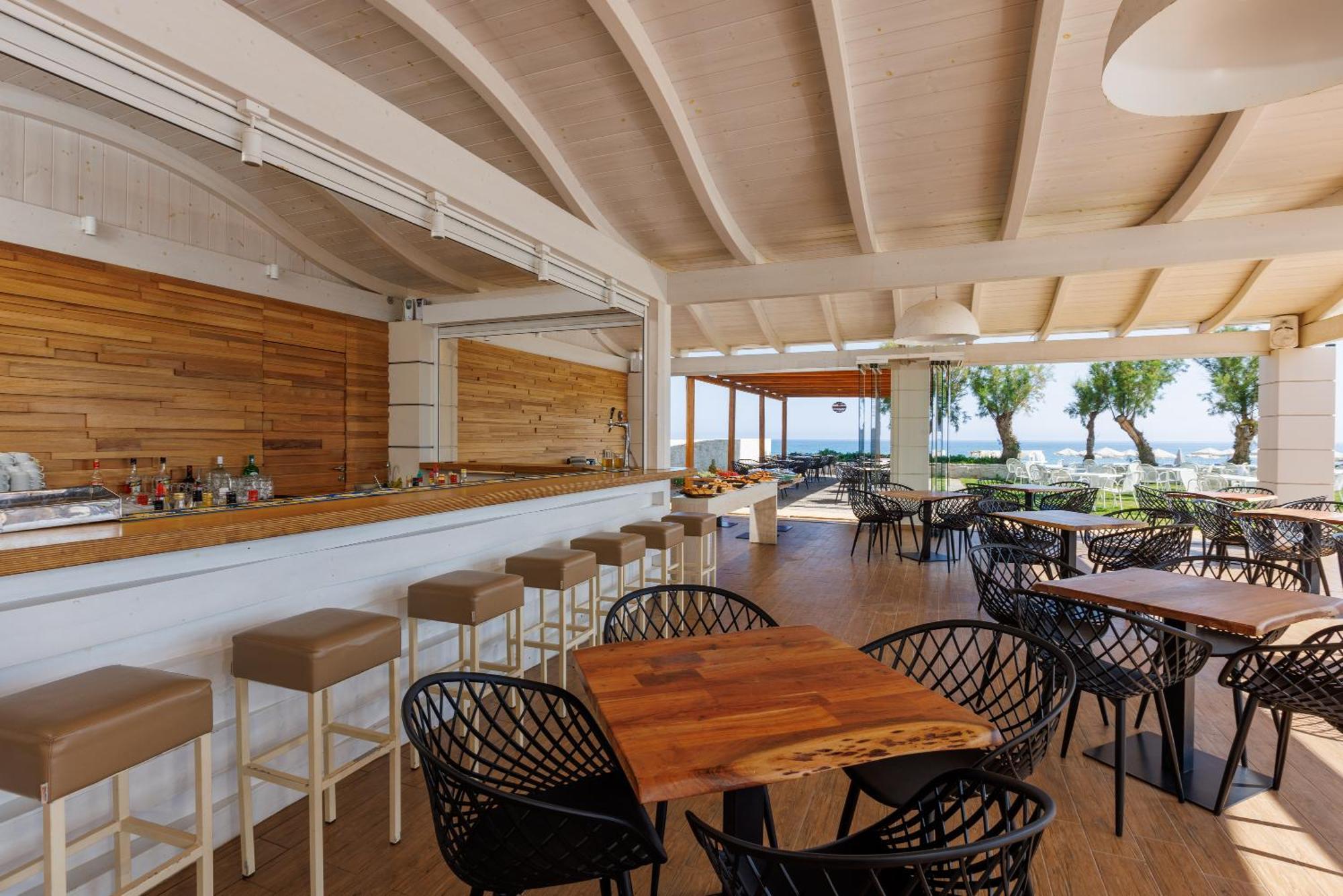 Malia Bay Beach Hotel & Bungalows Esterno foto