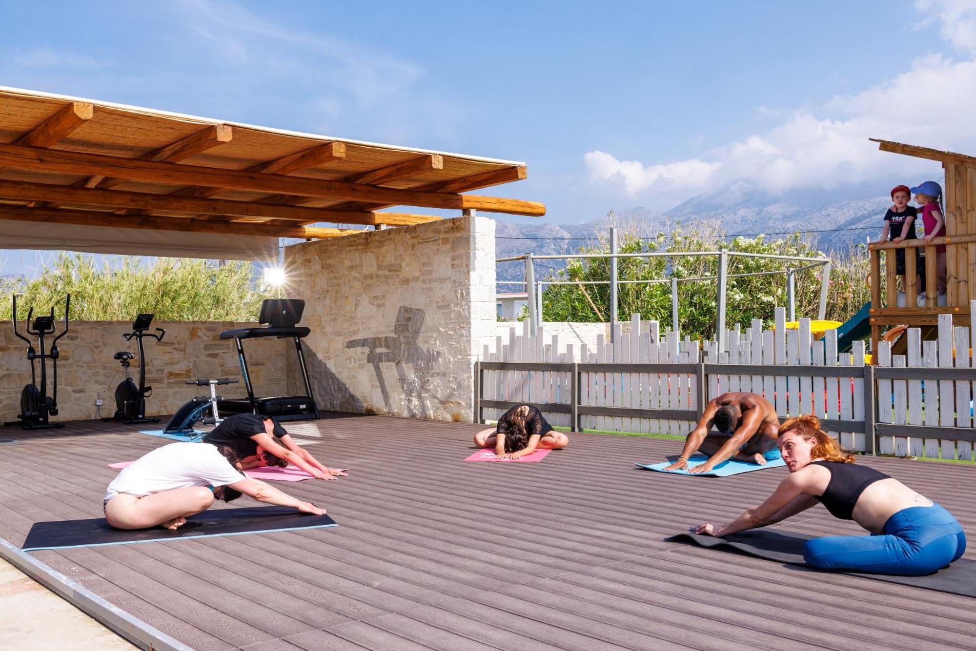 Malia Bay Beach Hotel & Bungalows Esterno foto
