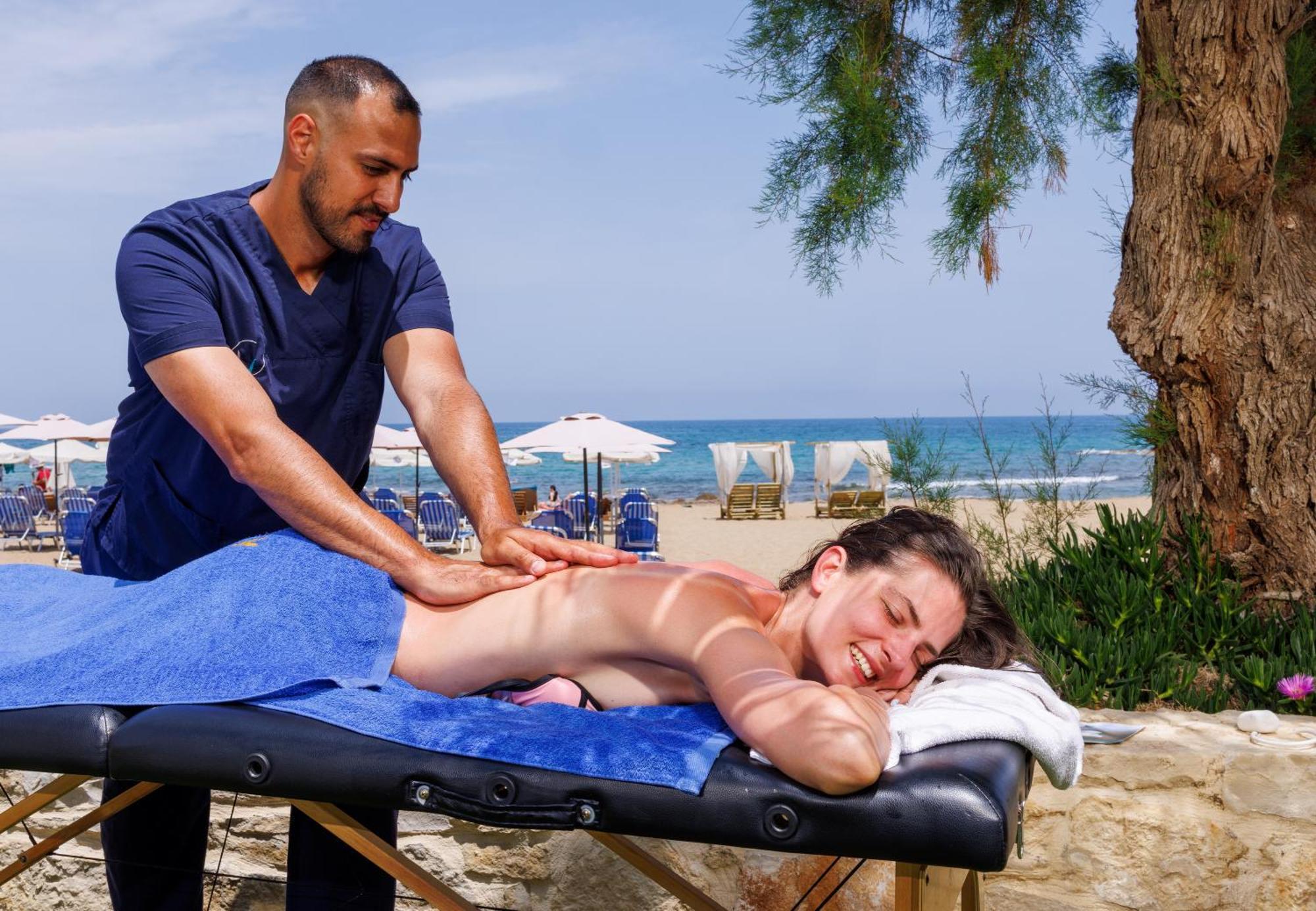 Malia Bay Beach Hotel & Bungalows Esterno foto