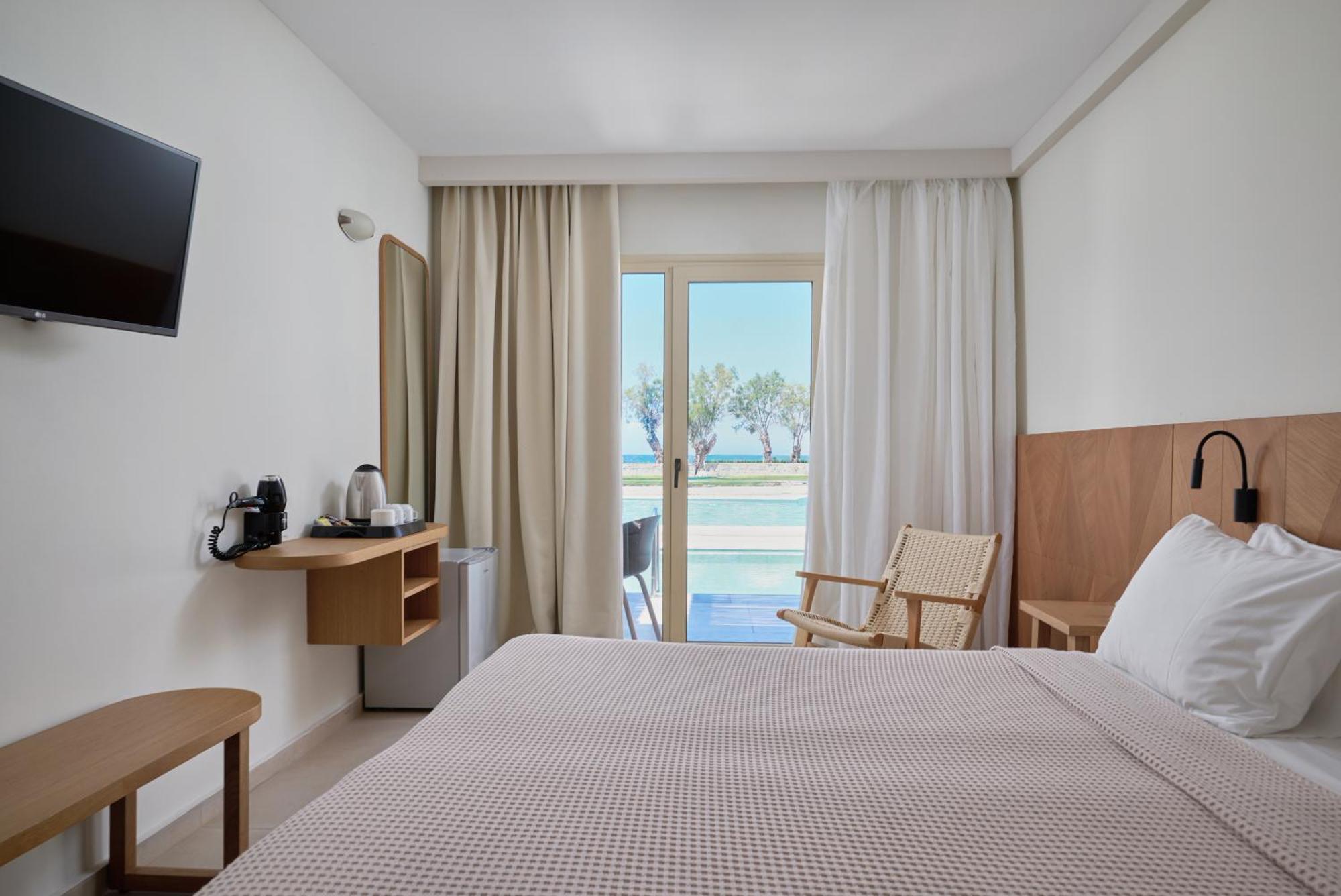 Malia Bay Beach Hotel & Bungalows Esterno foto