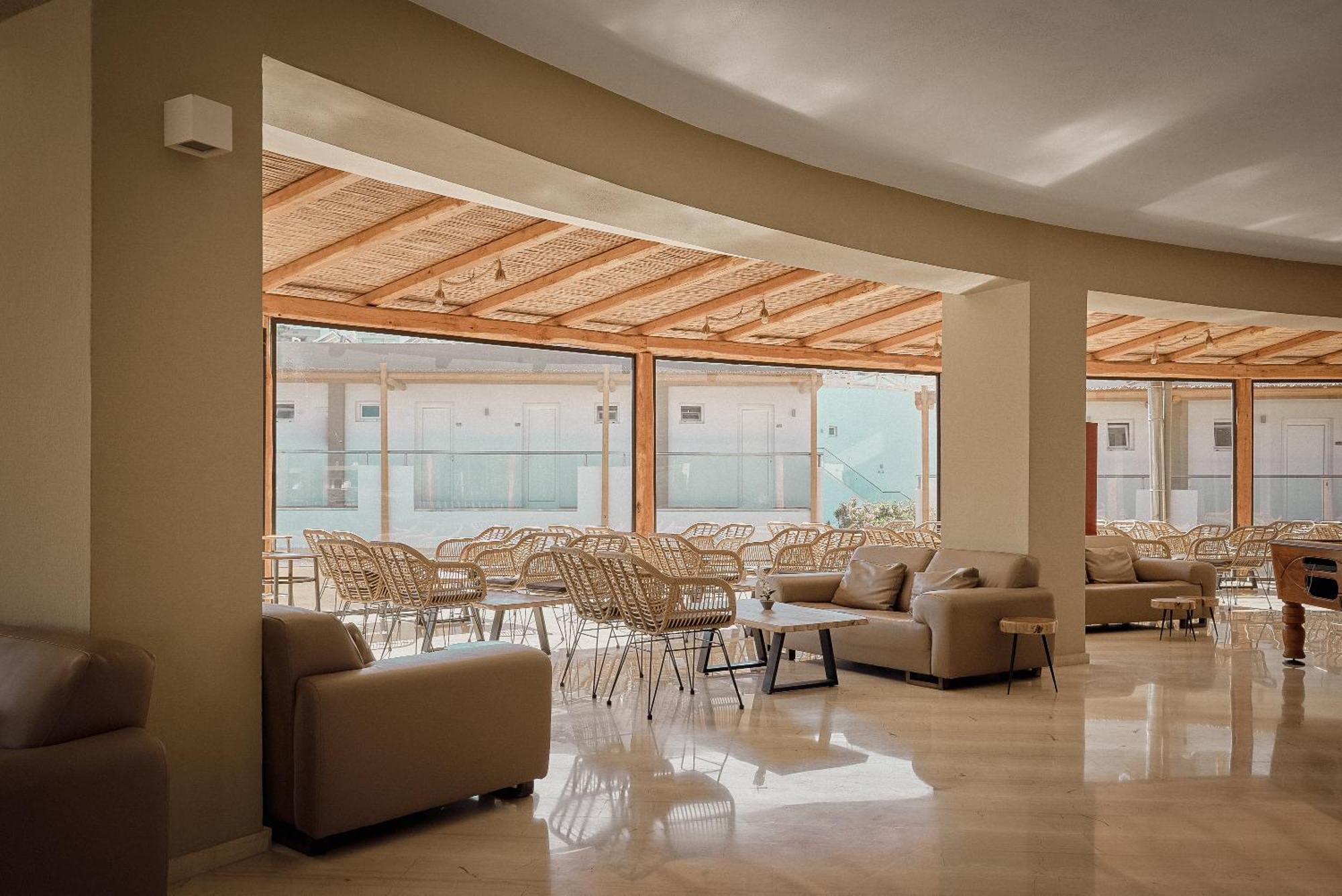 Malia Bay Beach Hotel & Bungalows Esterno foto